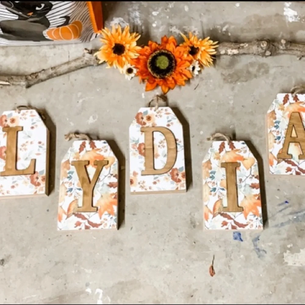 8”‎ Monogrammed Wood Tabletop Fall Foliage Tag By Ashland - Letter “L”